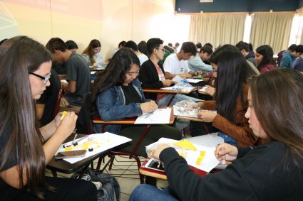 Valparaíso Makerspace y académicos PUCV exponen en conferencia internacional sobre investigación interdisciplinaria