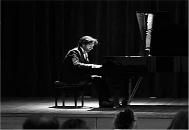 Con obras de Bach, Mendelssohn y Beethoven, el pianista José Soza continúa la Temporada de Conciertos “Desde el Estudio” de IMUS PUCV