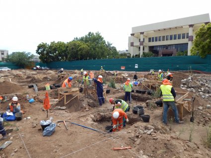 Desarrollan encuentro “Hallazgos arqueológicos en la Plaza O'Higgins”