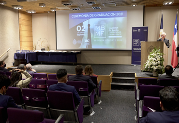 Magíster en Banca y Mercados Financieros realiza ceremonia de graduación de su segunda cohorte