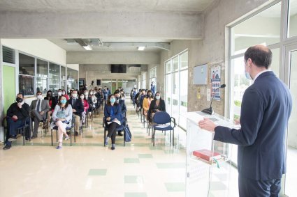 Derecho PUCV realiza ceremonia de graduación de Magíster en Derecho