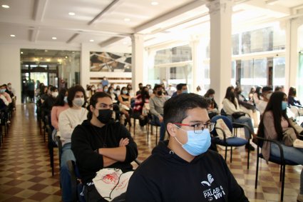 Derecho PUCV da la bienvenida a estudiantes de primer año