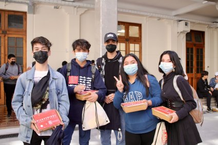 Derecho PUCV da la bienvenida a estudiantes de primer año