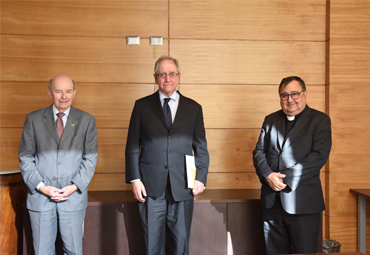 CEA acoge presentación del libro “Caminos para una Teología del Pueblo y de la Cultura”