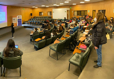 La DIE PUCV dictó charla sobre innovación y emprendimiento para estudiantes de la Escuela de Agronomía