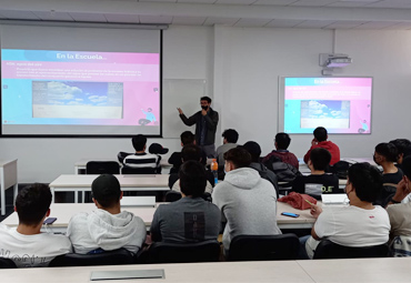 Se realizó la primera charla de este año sobre innovación y emprendimiento en la Escuela de Ingeniería Mecánica