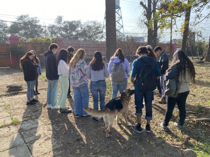 Curso de agronomía asistió a pensionado de la PUCV en Quillota en actividad de reconocimiento de flora nativa