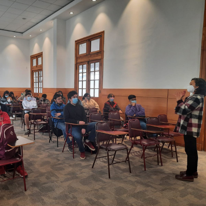 Comisión CAHVDA participa de taller multidisciplinario para prevenir conductas de acoso y violencia en la Universidad