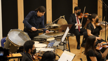 Músicas americanas de nuestro tiempo - Concierto Orquesta Clásica PUCV y Nicolás Moreno, percusión