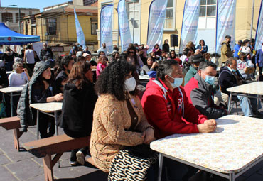 PUCV y Twitteros celebran Día de la Solidaridad en barrio La Matriz Una actividad pausada por el estallido social y la pandemia, regresó luego de tres años y trajo nuevamente la alegría y compañerismo al barrio La Matriz.