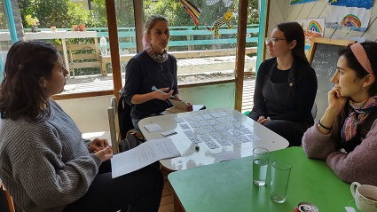 Estudiante del MDCE crea juego de mesa para la enseñanza de las ciencias en estudiantes