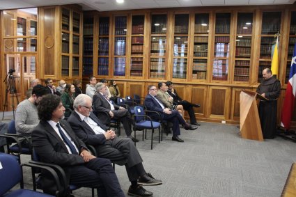 Académicos de Teología PUCV reflexionan sobre el sentido de las universidades católicas