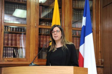 Confirman como decana de la Facultad Eclesiástica de Teología a la Dra. Loreto Moya Marchant