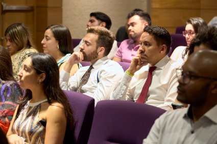 Ministro de Justicia y Derechos Humanos, Luis Cordero Vega, inaugura el año académico del Magíster en Derecho Administrativo de la PUCV