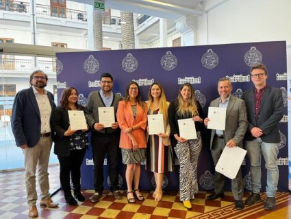 Reconocimiento a la excelencia académica a estudiantes de nuestras carreras