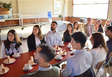 Estudiantes de Pedagogía PUCV fueron recibidos en sus Centros de Práctica Profesional