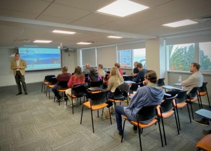 Representantes del MBA de The University of Arkansas visitan ENE PUCV