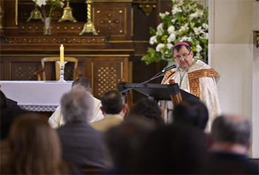 Monseñor Jorge Vega hace un llamado a rezar por la paz en Chile durante Liturgia Ecuménica