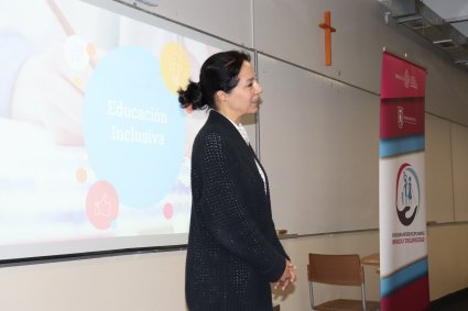 Programa Interdisciplinario sobre Infancia y Discapacidad desarrolla exitoso seminario sobre inclusión en la educación