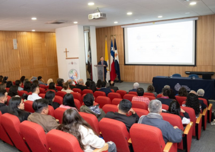 PUCV y ODUCAL realizan encuentros sobre responsabilidad social, juventud y pastoral