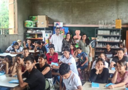 Profesor Juan Pablo Faúndez y su esposa, Ana Infante, viajan en equipo al Amazonas peruano para abrir escuelas de Líderes Católicos en el Vicariato apostólico de San José