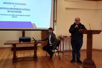 PUCV presenta ante el clero su plan de trabajo de vinculación católica