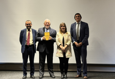 Académicos y altas autoridades del Poder Judicial asisten al lanzamiento del libro homenaje a Luis Rodríguez Collao en PUCV Santiago