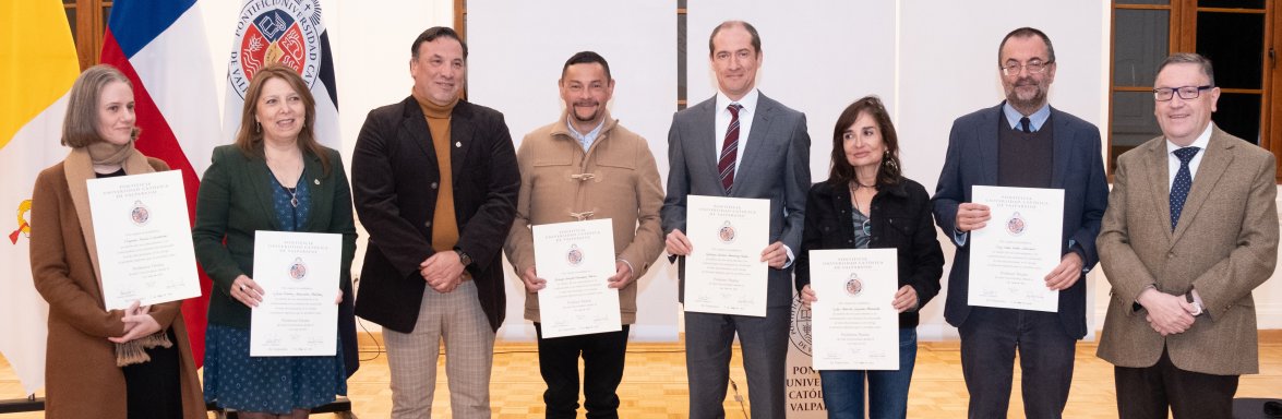 Capítulo Académico realiza ceremonia en reconocimiento a los nuevos académicos y académicas que obtuvieron su jerarquía de titular