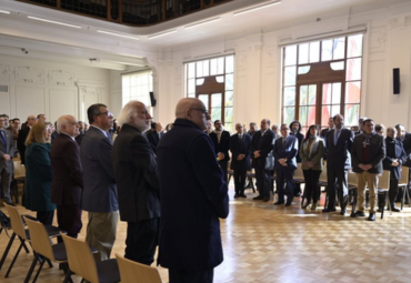 Universidad efectuó ceremonia para destacar trayectoria de académicos y académicas