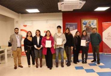 Estudiantes de Pedagogía en Educación Básica donan juegos educativos para la Biblioteca Sausalito