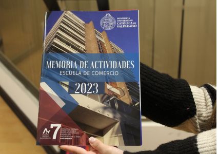 Escuela de Comercio lanza nueva memoria de actividades del año 2023