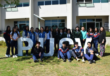 Colegios de Placilla realizan congreso de Ciencias en la Facultad