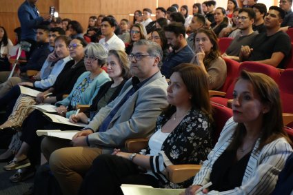 Proyecto de casilleros inteligentes para locales de comida ganó premio Mejor Emprendimiento del Año