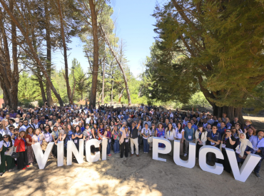 Más de 300 académicos de la PUCV se reunieron en encuentro de investigación, creación e innovación