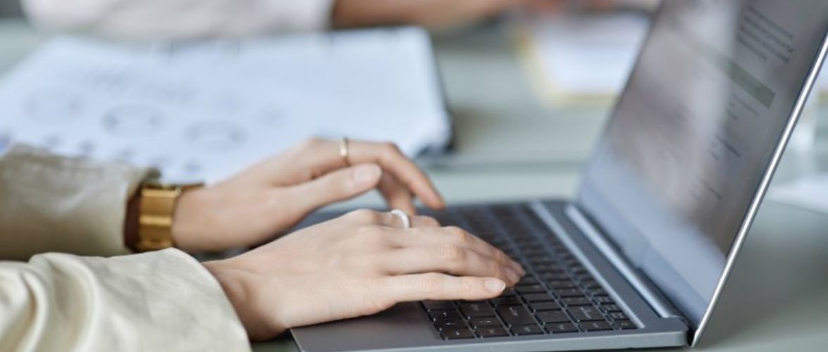 Feria Pyme PUCV 2025 ofrecerá asesoría tributaria y contable gratuita a emprendedores de la región