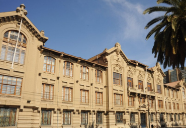 Facultad y Escuela de Derecho PUCV destacan en ranking QS 2026