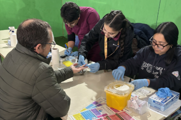 Tecnología Médica PUCV realiza operativo de Salud en Cerro Merced