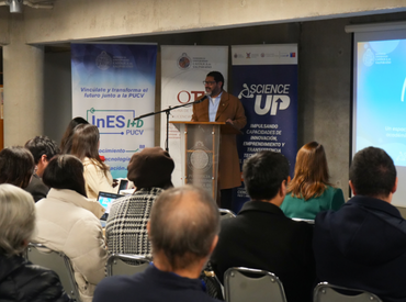 PUCV reunió a academia e industria para impulsar soluciones tecnológicas con impacto regional