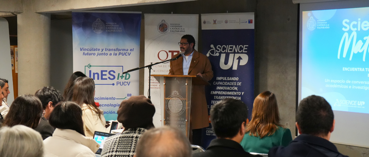 PUCV reunió a academia e industria para impulsar soluciones tecnológicas con impacto regional