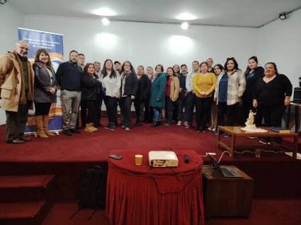 Profesor Rodrigo Arriagada expuso en encuentro diocesano para madres, padres y apoderados de colegios católicos