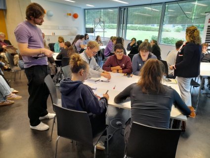 Profesora Corina González participó en Escuela de Primavera para Docentes de Ciencia en Formación en Alemania