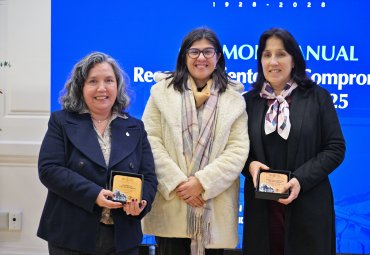 Magísteres del Instituto de Biología PUCV reciben distinción institucional en Ceremonia Anual de Reconocimiento del Compromiso con la Calidad 2025