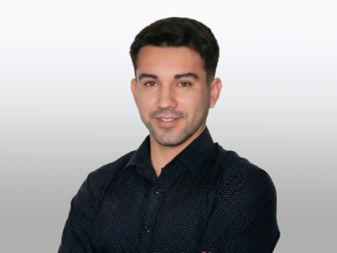 Alumni Janmanuel Jaramillo gana concurso de tesis CRUV