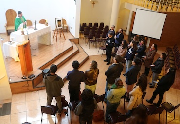 Imagen del Sagrado Corazón de Jesús fue entronizada en el Campus Sausalito