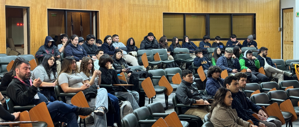 SaviaLab reúne a estudiantes de seis establecimientos para avanzar en sus proyectos de innovación