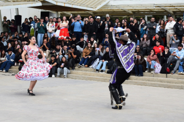 Con gran convocatoria Facultad celebra Fiestas Patrias en el Campus Curauma