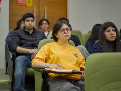 Profesora Verónica Benavides participó en 26° Jornadas de Filosofía de la UCSC con ponencia sobre la relación humano-animales
