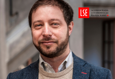 Profesor John Charney participa en taller internacional sobre plataformas digitales, poder y libertad de expresión en London School of Economics